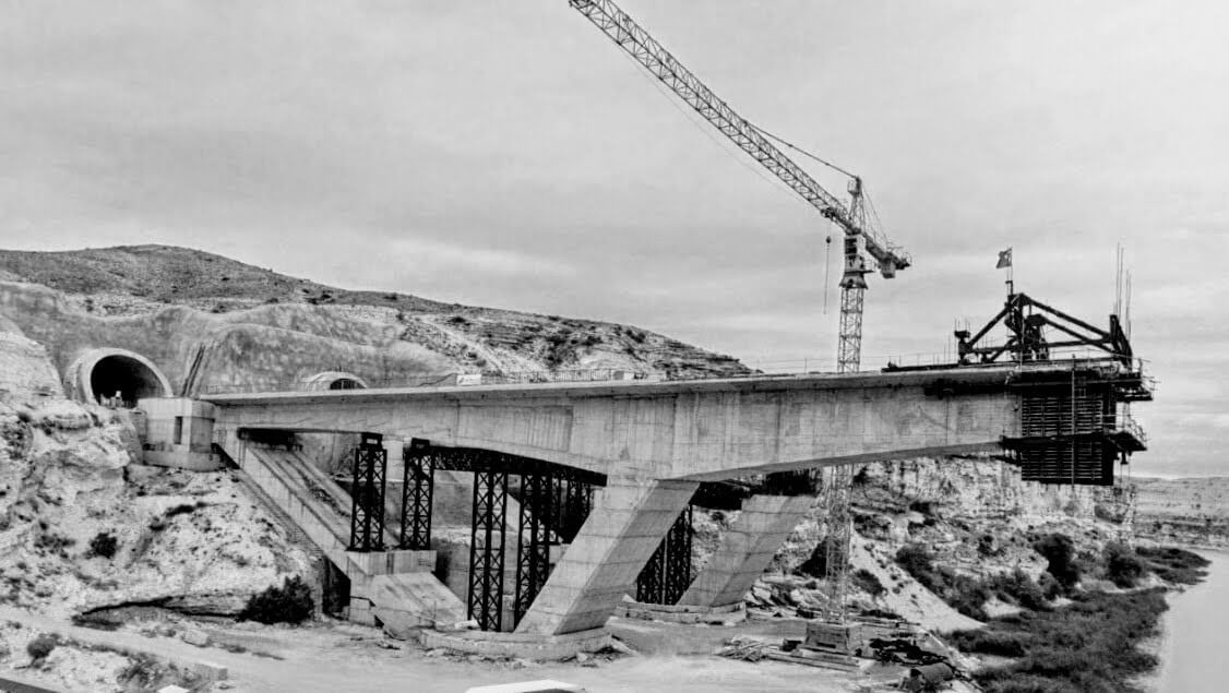 Chayirhan Bridge's construction. Çayırhan Köprüsünün i̇nşaatı